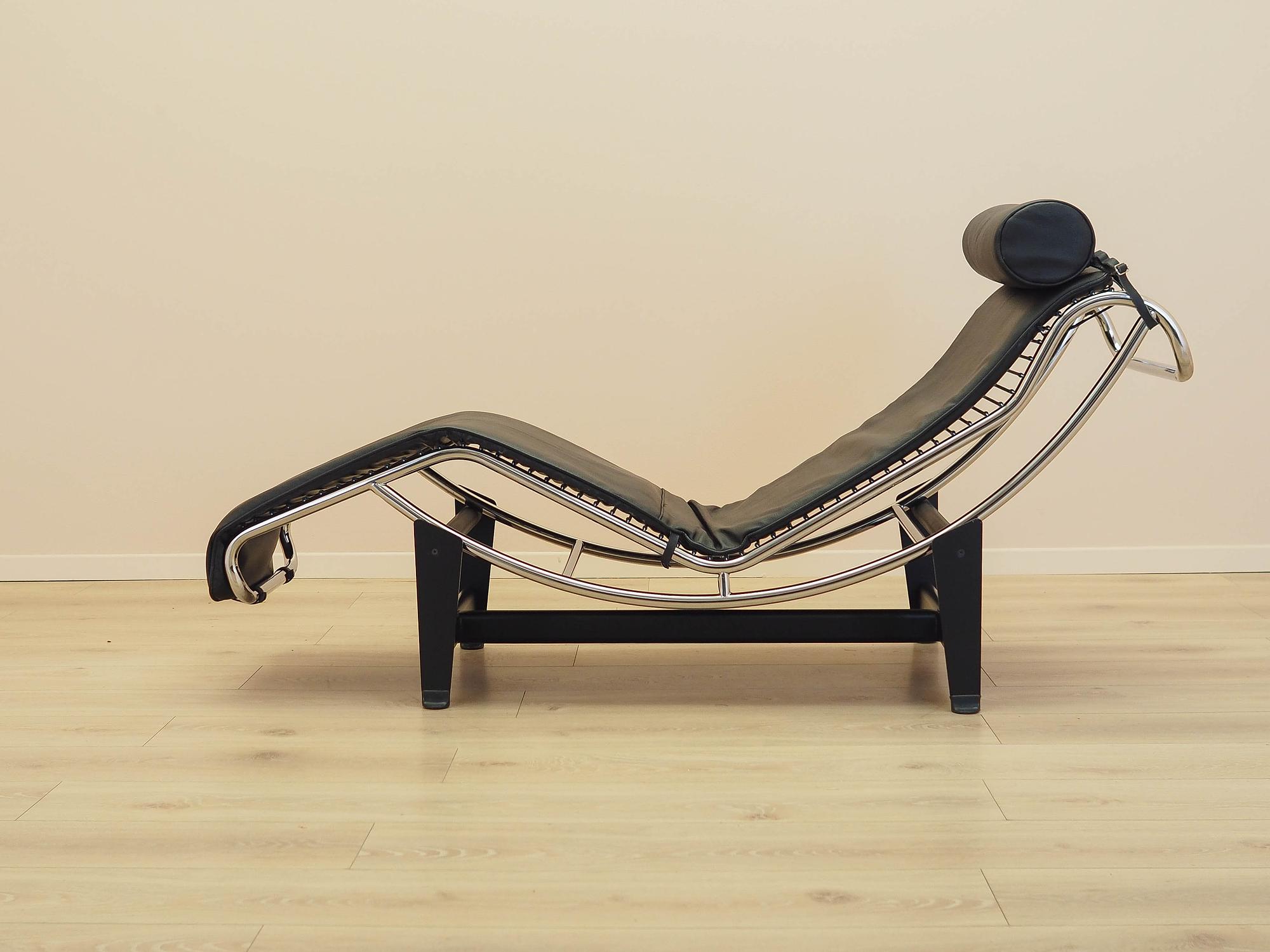 Leather chaise longue in LC4 style 1980s 2