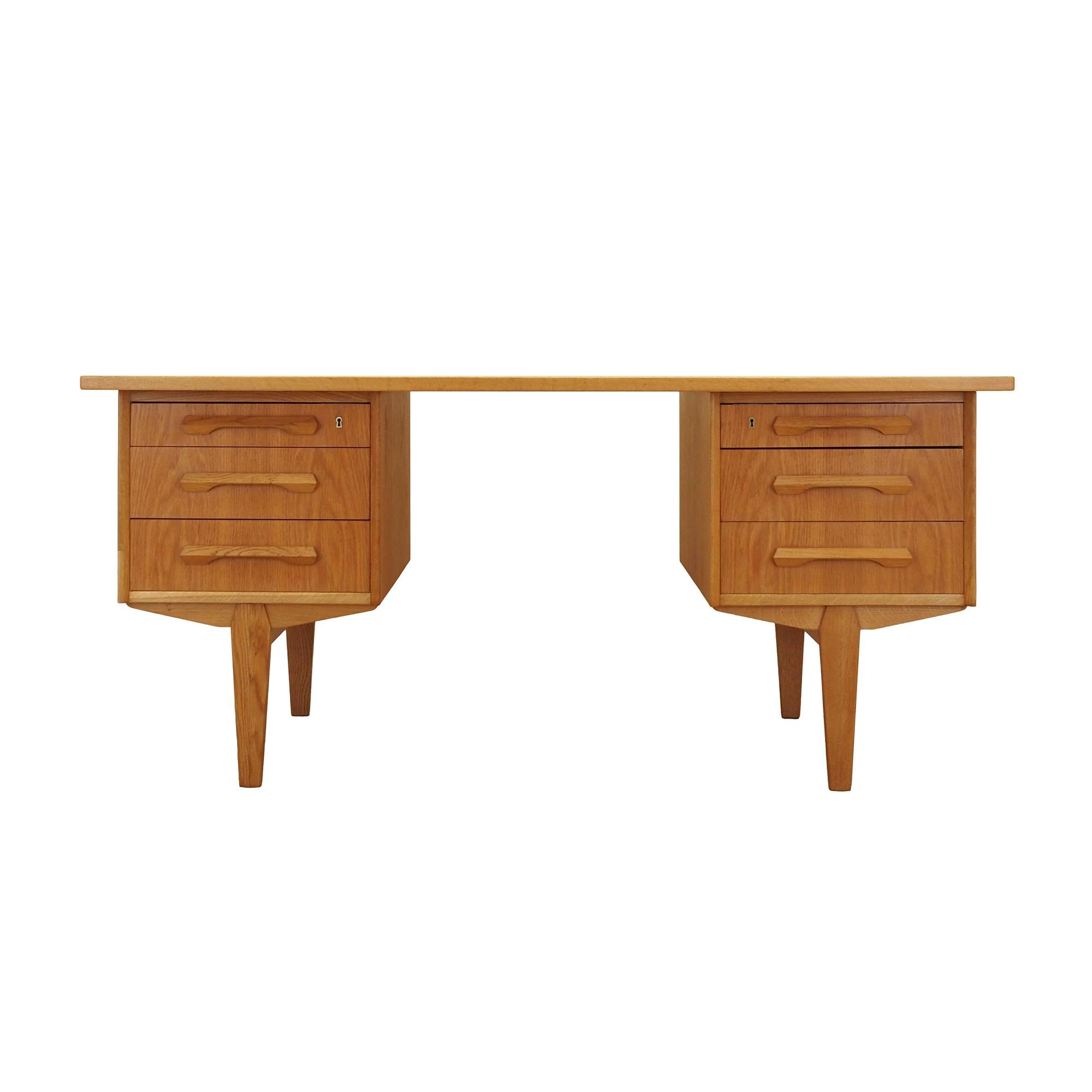 Oak desk 1960s 0