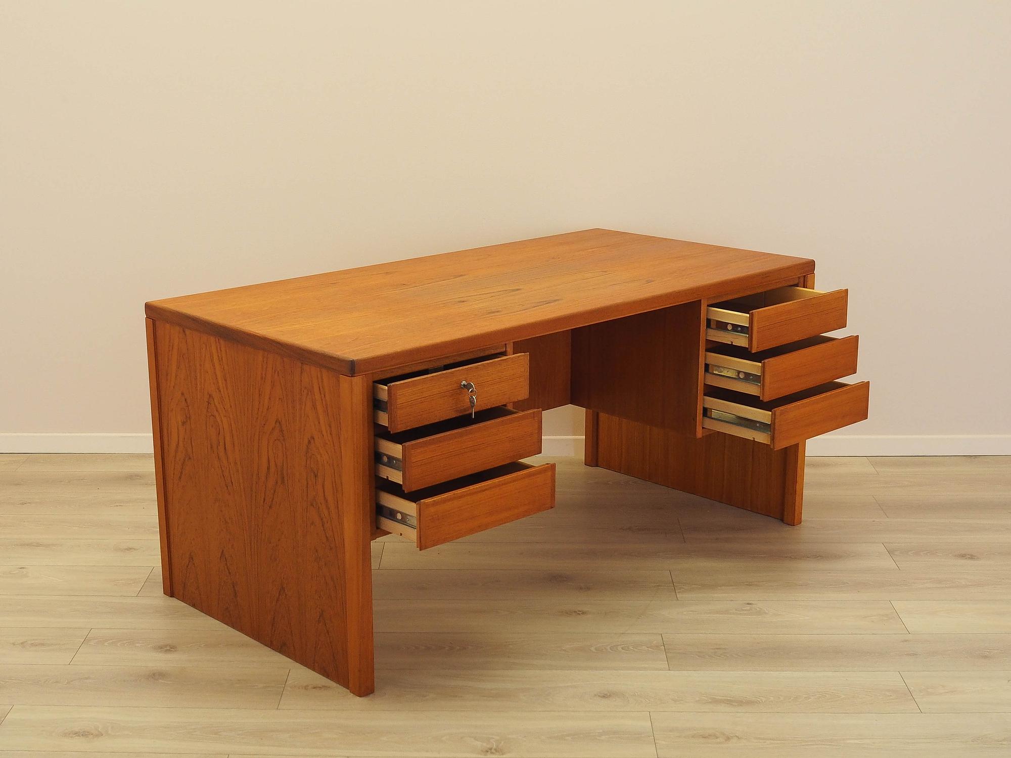Schreibtisch aus Teak 1970er Jahre 11