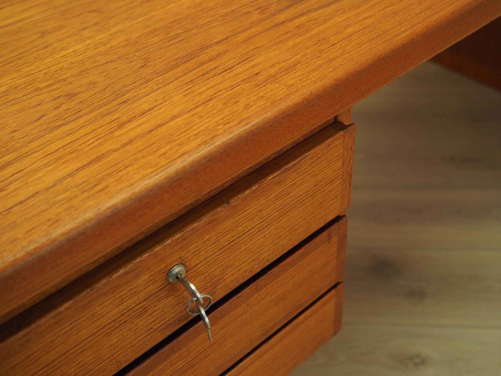 Schreibtisch aus Teak 1970er Jahre 14