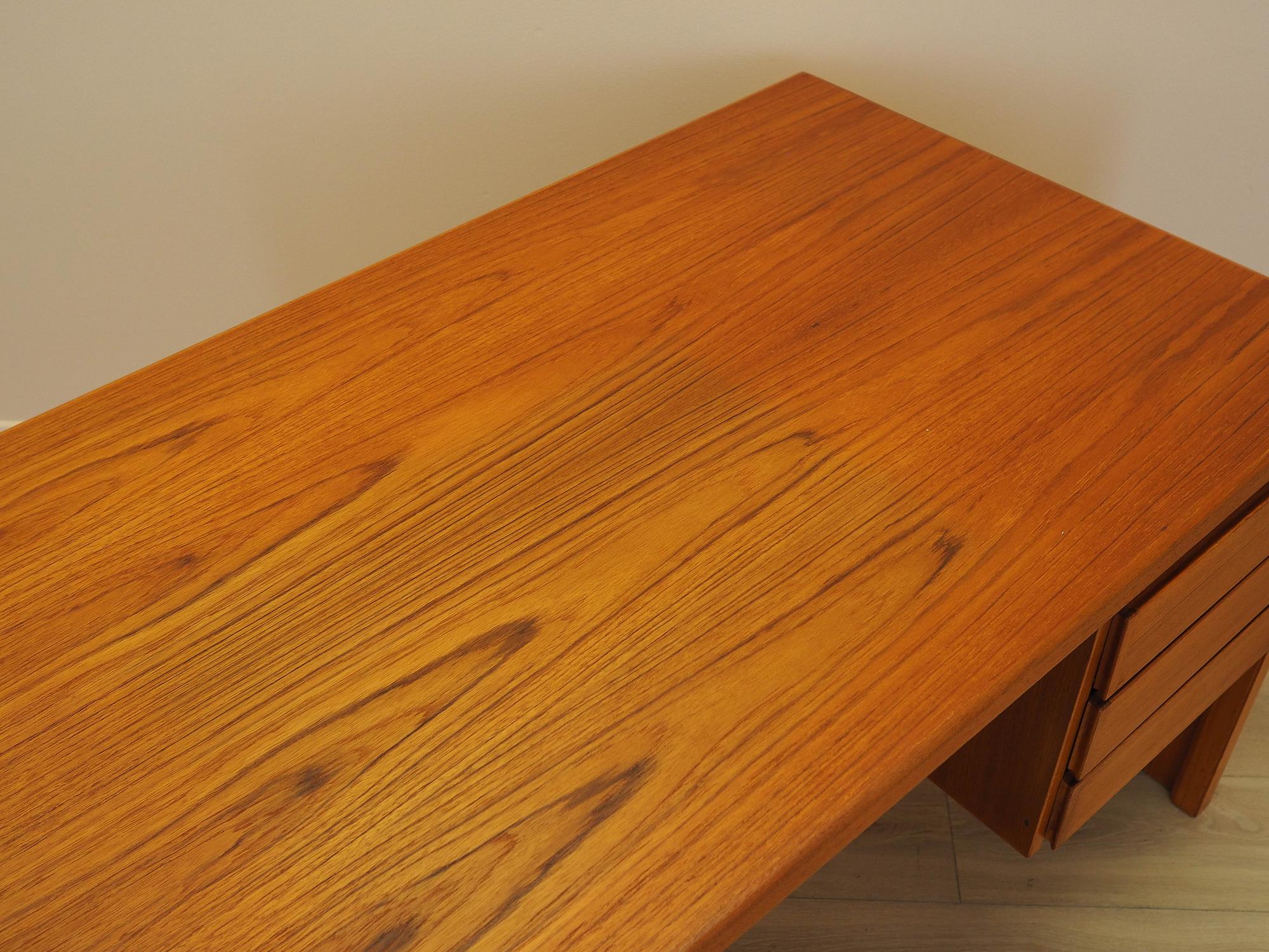 Schreibtisch aus Teak 1970er Jahre 13