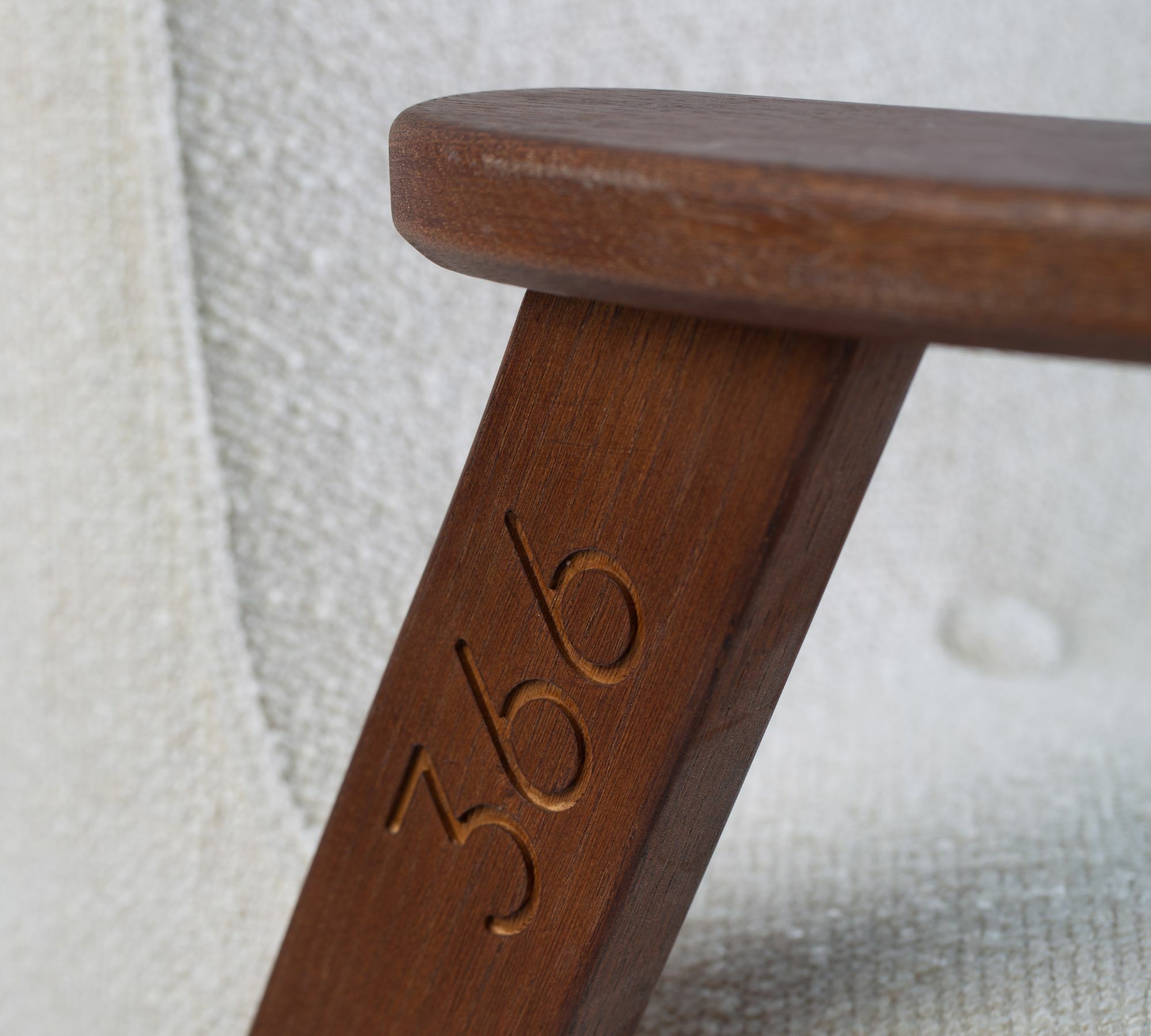 366 Sessel Holz Bouclé Weiß 1