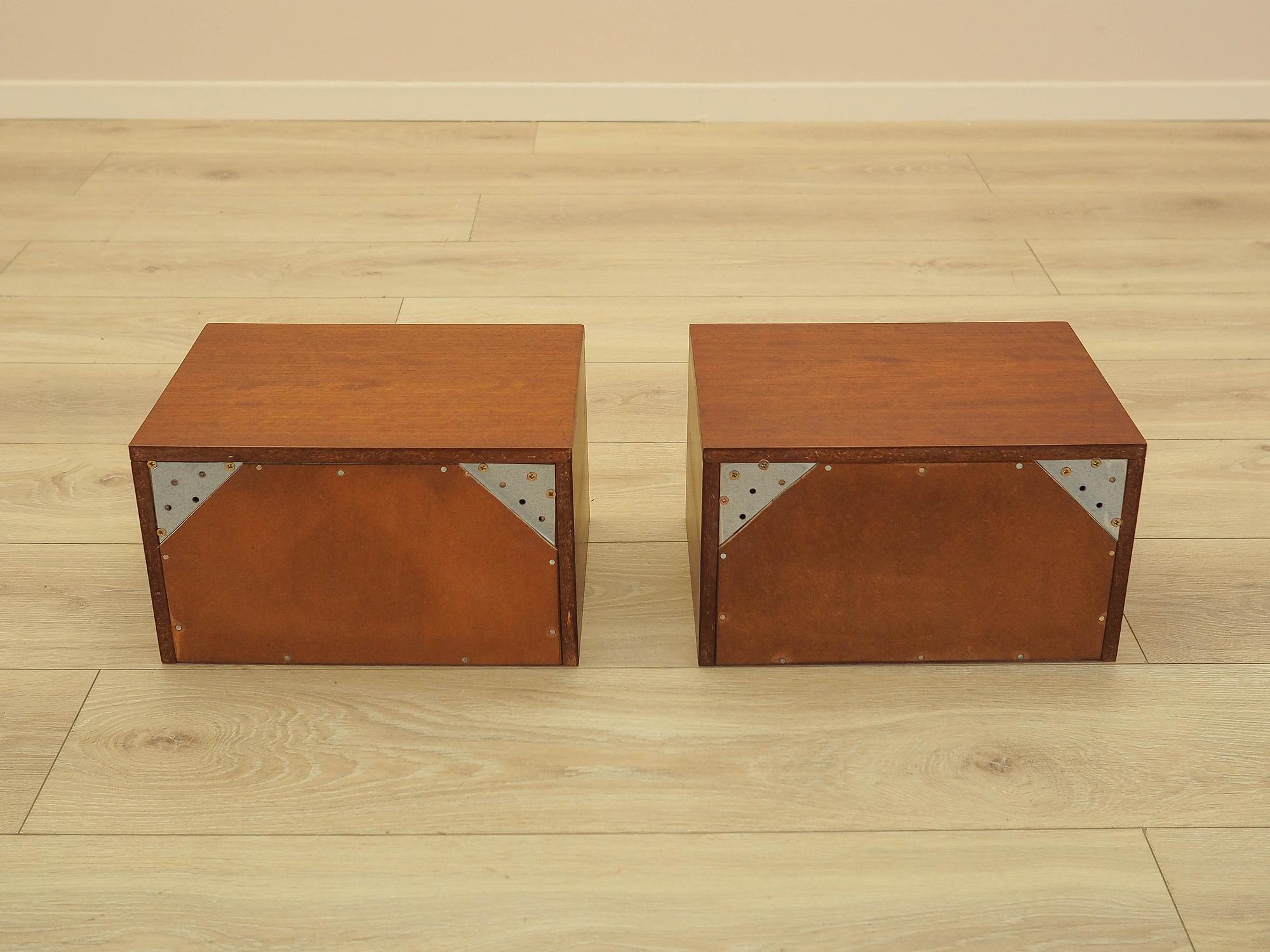 Zweiteiliges Wandregal-Set 1970er Jahre 9
