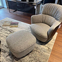 Walter Knoll Sessel Ishino Stoff Savannah Grau mit Hocker 1