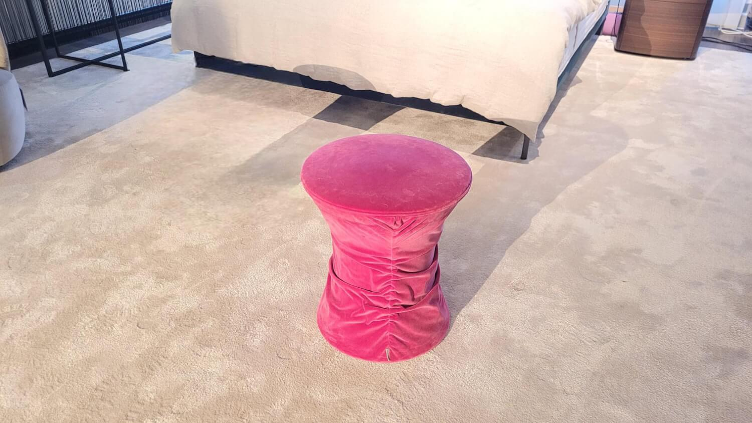 Hocker Bellows Samtstoff Harald 2 612 Rose Rosa 2