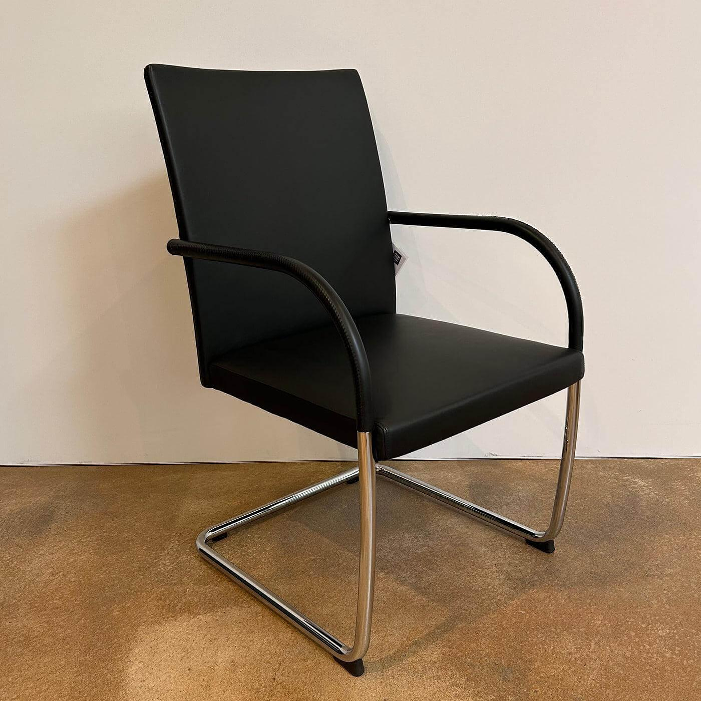 Walter Knoll Freischwinger George 1572 Black Leather Round 3
