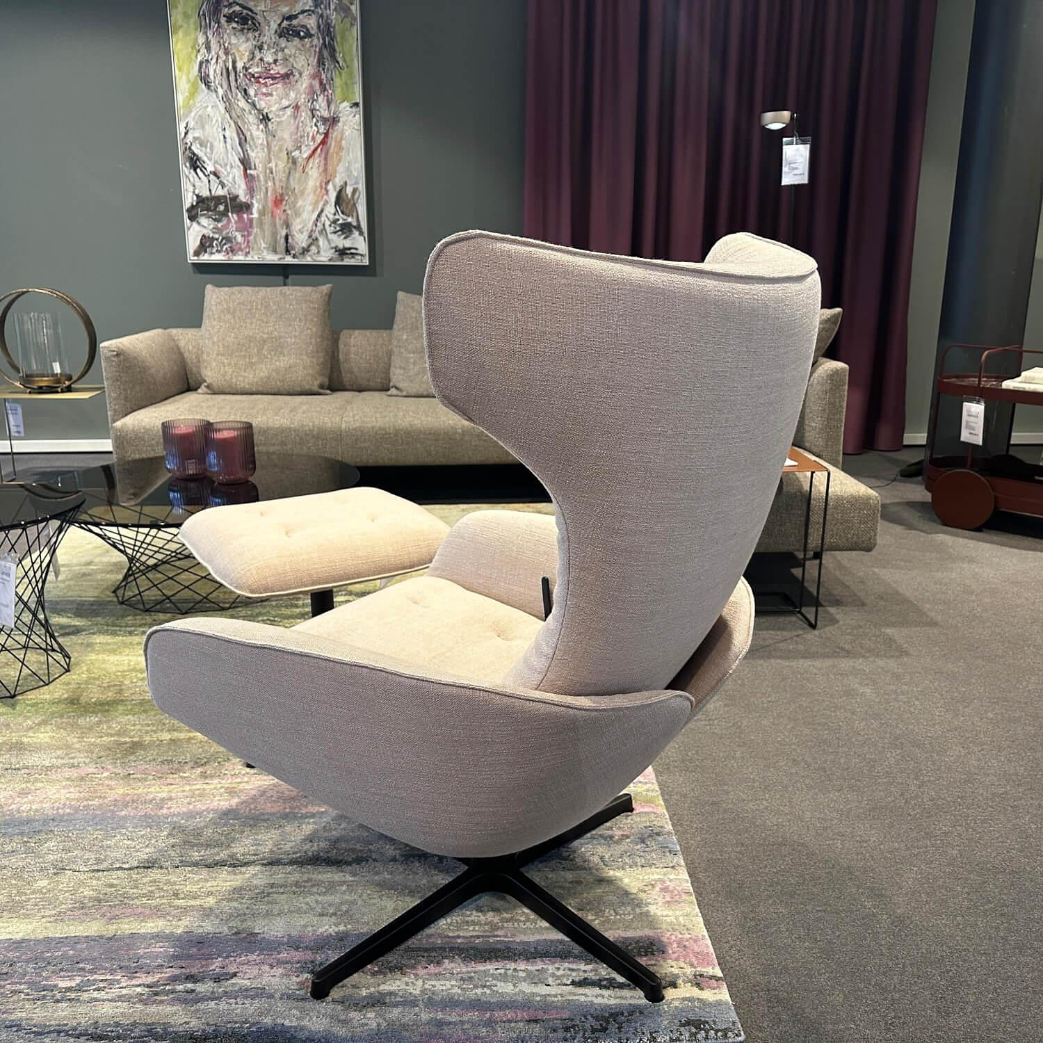 Walter Knoll Onsa Chair, Bronze Frame, Champagne Beige 6