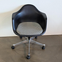 Eames Kunststoff Sessel PACC Stoff Checker Schwarz Weiß 3