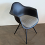 Eames Kunststoff-Sessel DAW Stoff Checker 01 Schwarz Weiß 4