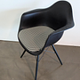 Eames Kunststoff-Sessel DAW Stoff Checker 01 Schwarz Weiß 3