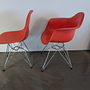 Vitra Eames Plastic Sidechair und Armchair Rot Kunststoff 3