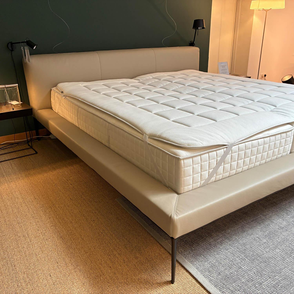 Walter Knoll Jaan Leder Congress Bett mit Matratzen 13