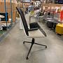 Schalensessel FK Leder Schwarz Schale Weiß Gestell Aluminium 9