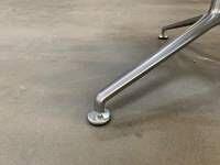 Schalensessel FK Leder Congress Rot Gestell Aluminium 10