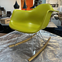 Vitra Eames Kunststoffarmlehnstuhl RAR Senf Gelb 3