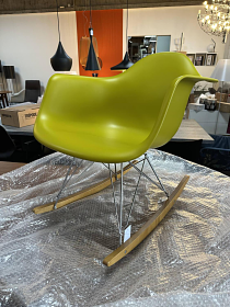 Vitra Eames Kunststoffarmlehnstuhl RAR Senf Gelb 3