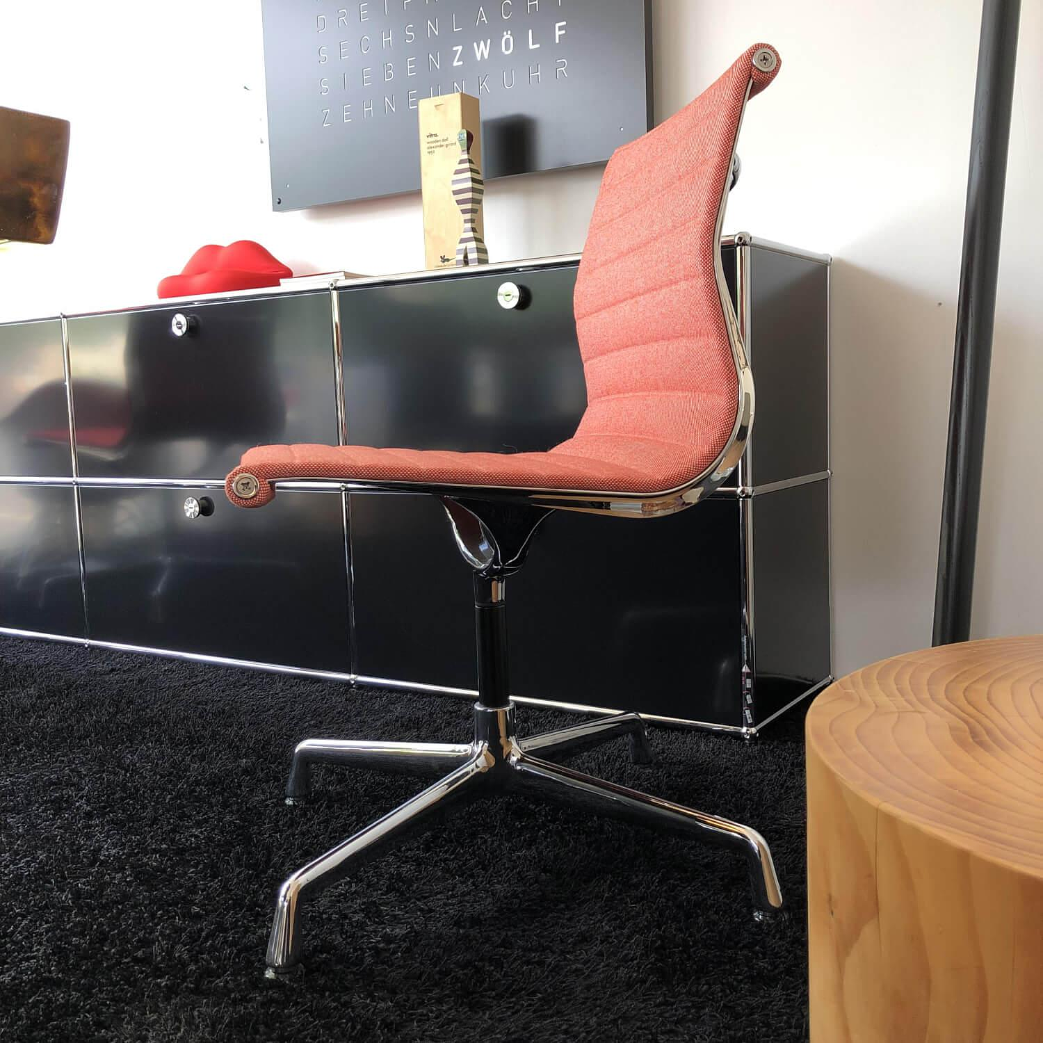 Vitra EA 101 Stuhl Aluminium Mohnrot Elfenbein 3