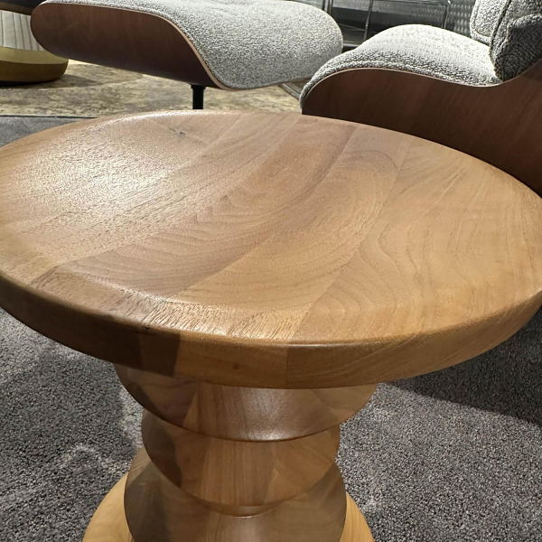 Hocker Vitra Schemel Nussbaum Massiv Gedrehselt 7