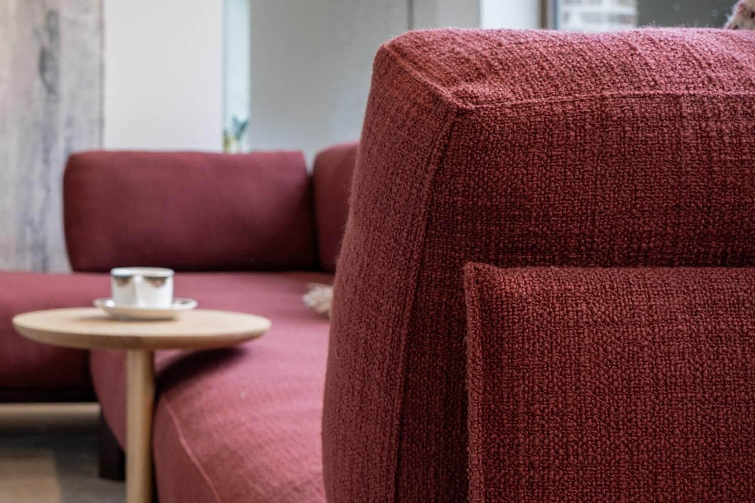 Vitra Anagram Ecksofa Stoff Rot Gestell Bordeaux 9