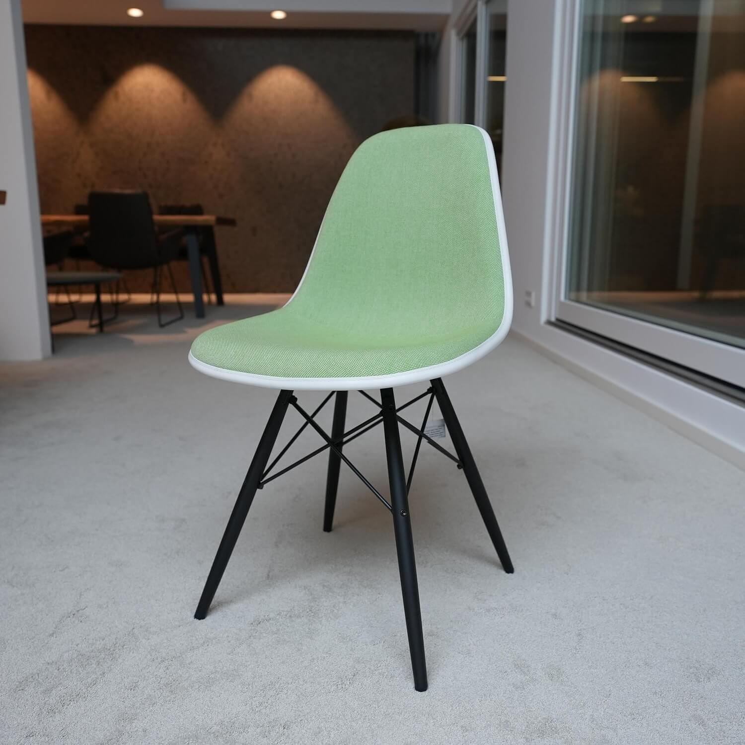 Eames Sidechair DSW Fully Upholstered Meadow Green Ivory 5