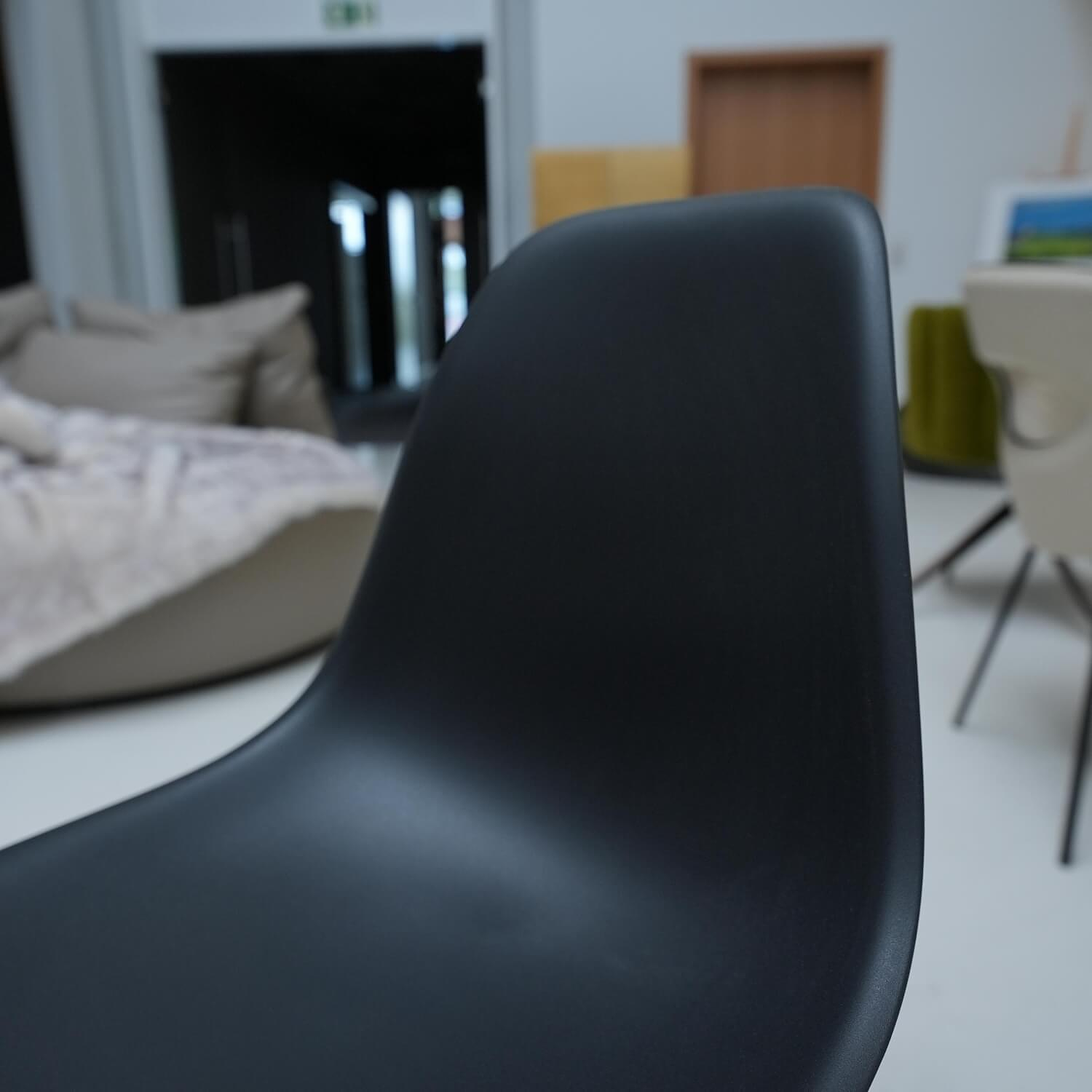 Eames Plastic Sidechair DSR Wire Frame Black 6