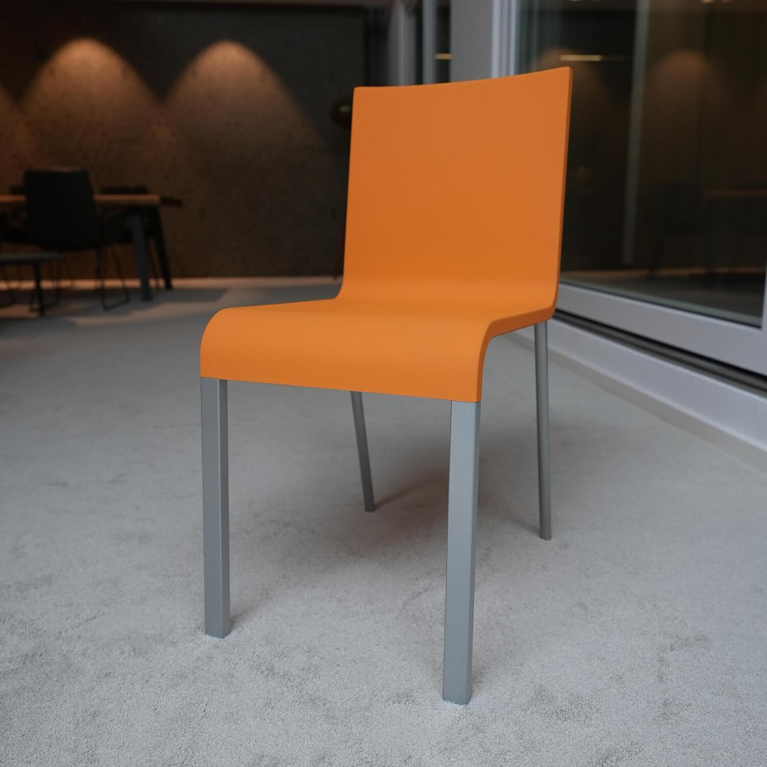 Vitra Stuhl 03 Mango Kunststoff Silber 1