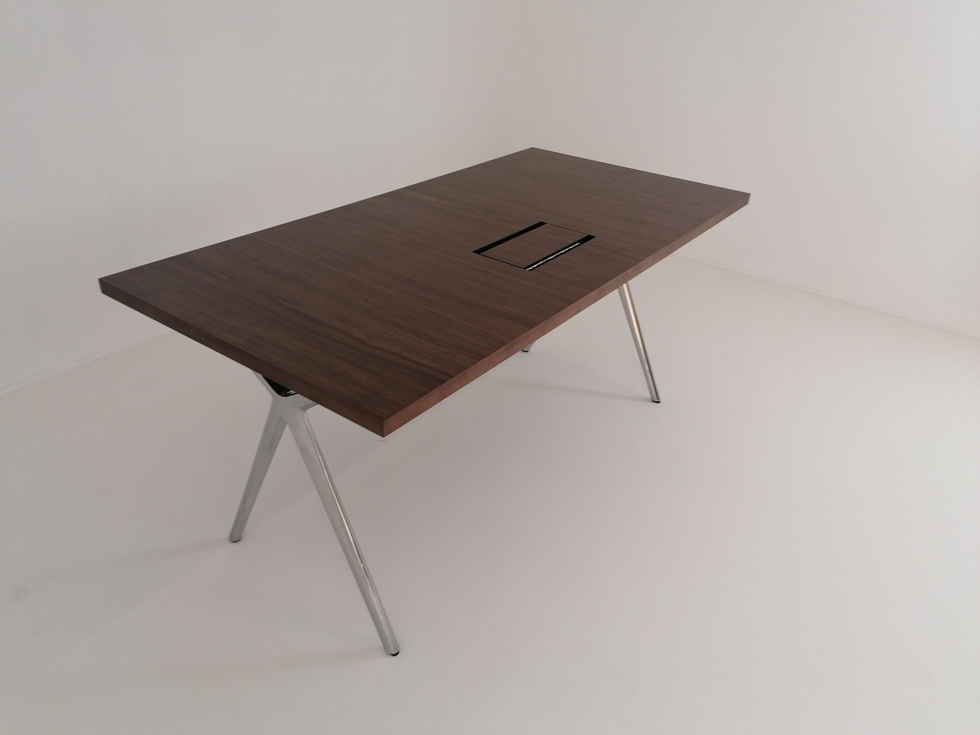 Walter Knoll Conference X Platte Nussbaum Dunkel 1