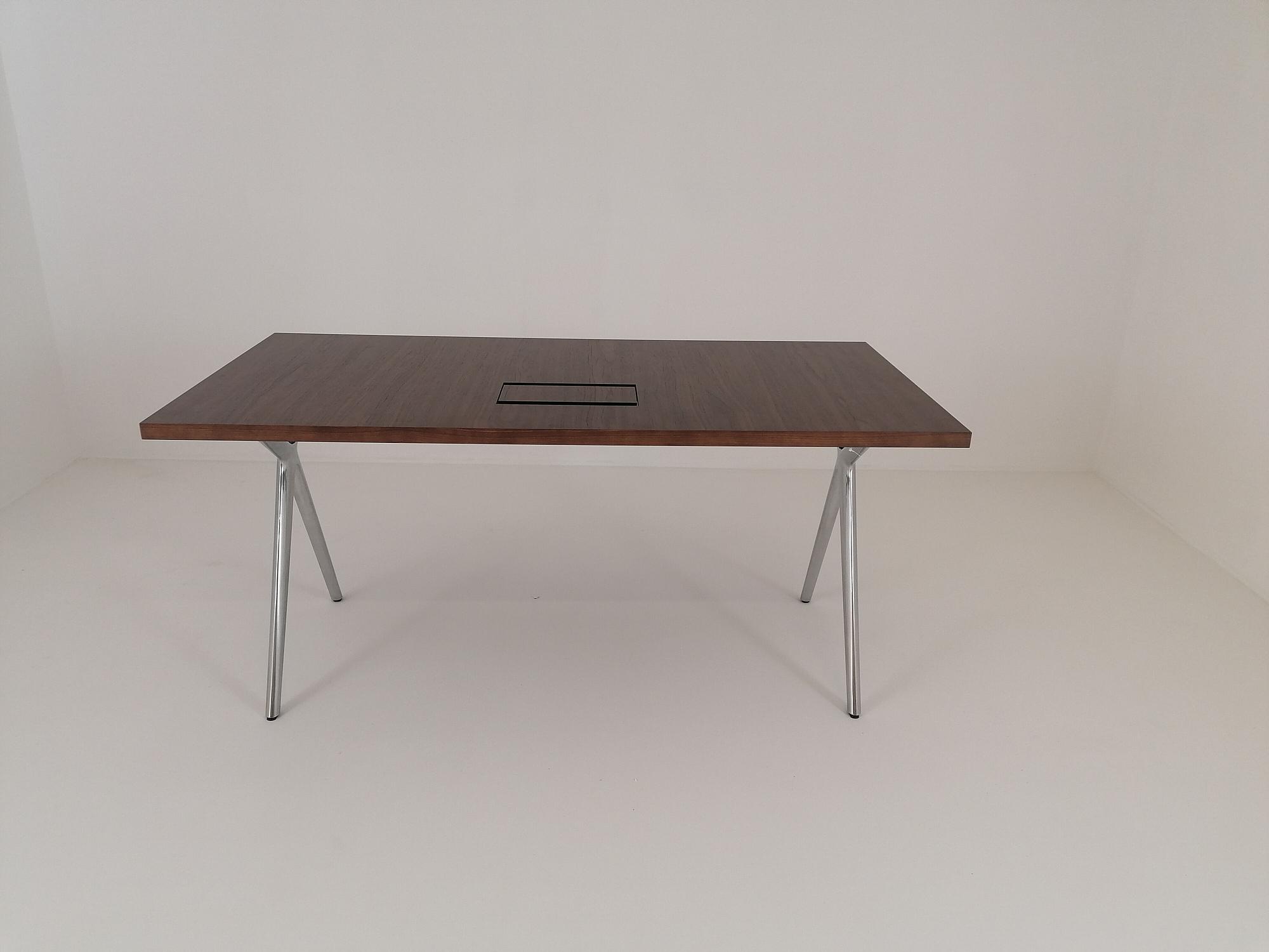 Walter Knoll Conference X Platte Nussbaum Dunkel 4