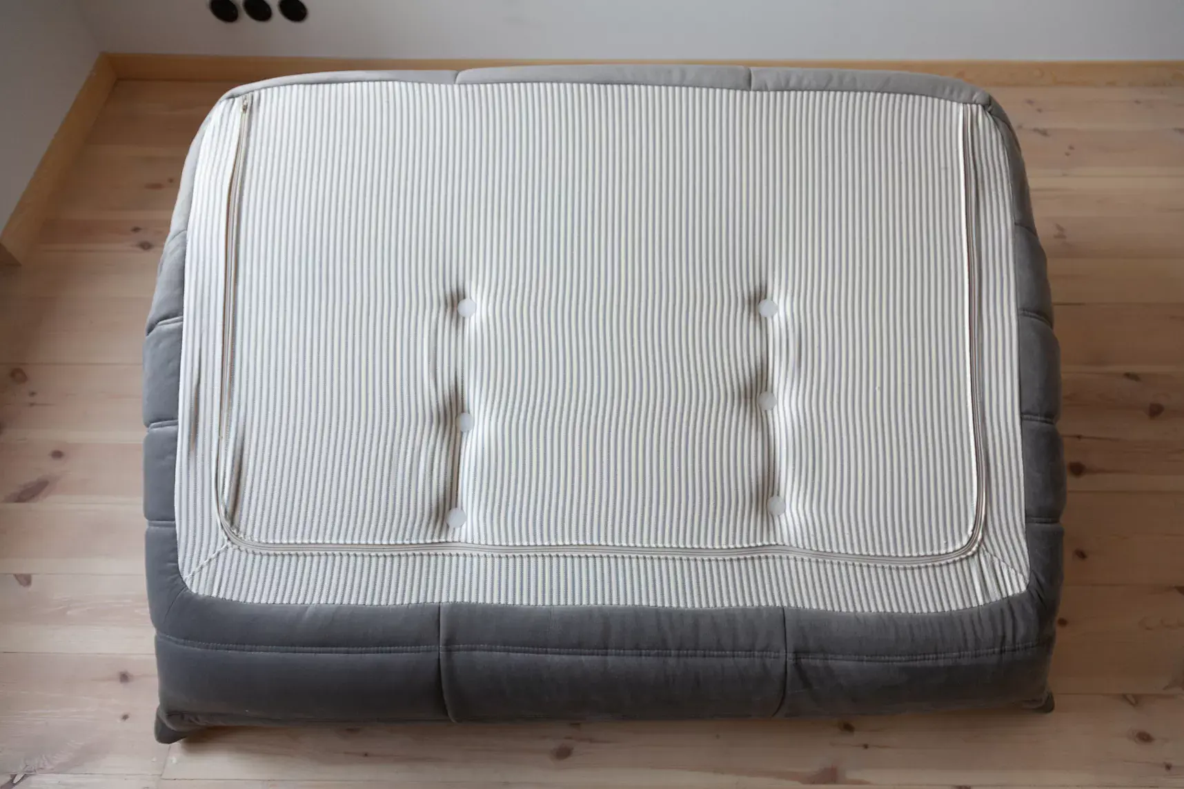 Togo Sofa 2-seater Velvet Silver Grey 8