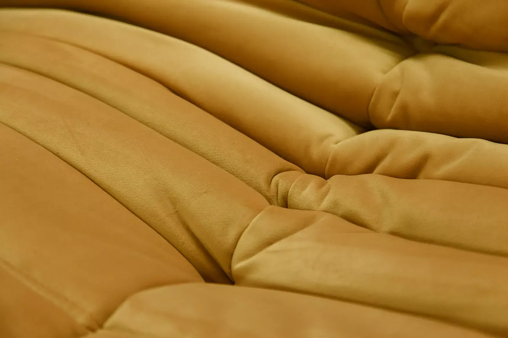Togo Sofa 2-seater Mustard Yellow Velvet 9