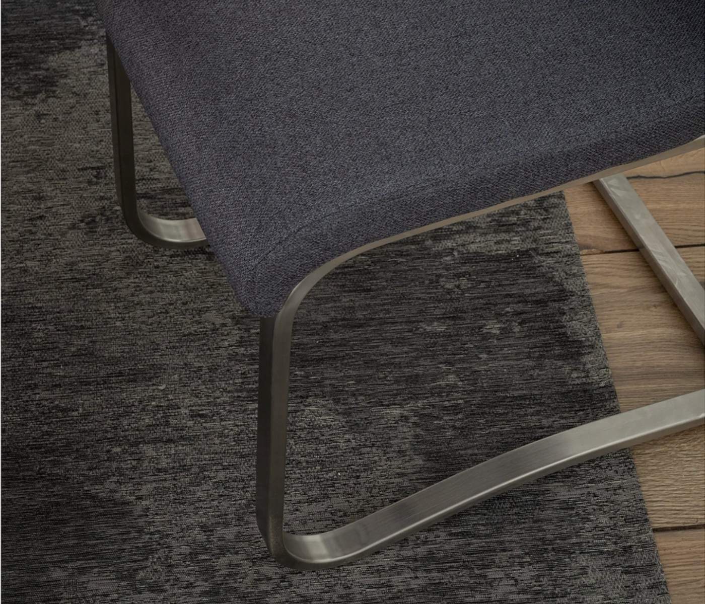 2x High-quality Cantilever Chairs Anthracite 5