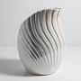 Vintage Keramikvase in Muschelform mit Perlglanz 3