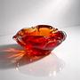 Böhmischer Art Glass Aschenbecher in Rot & Orange 0