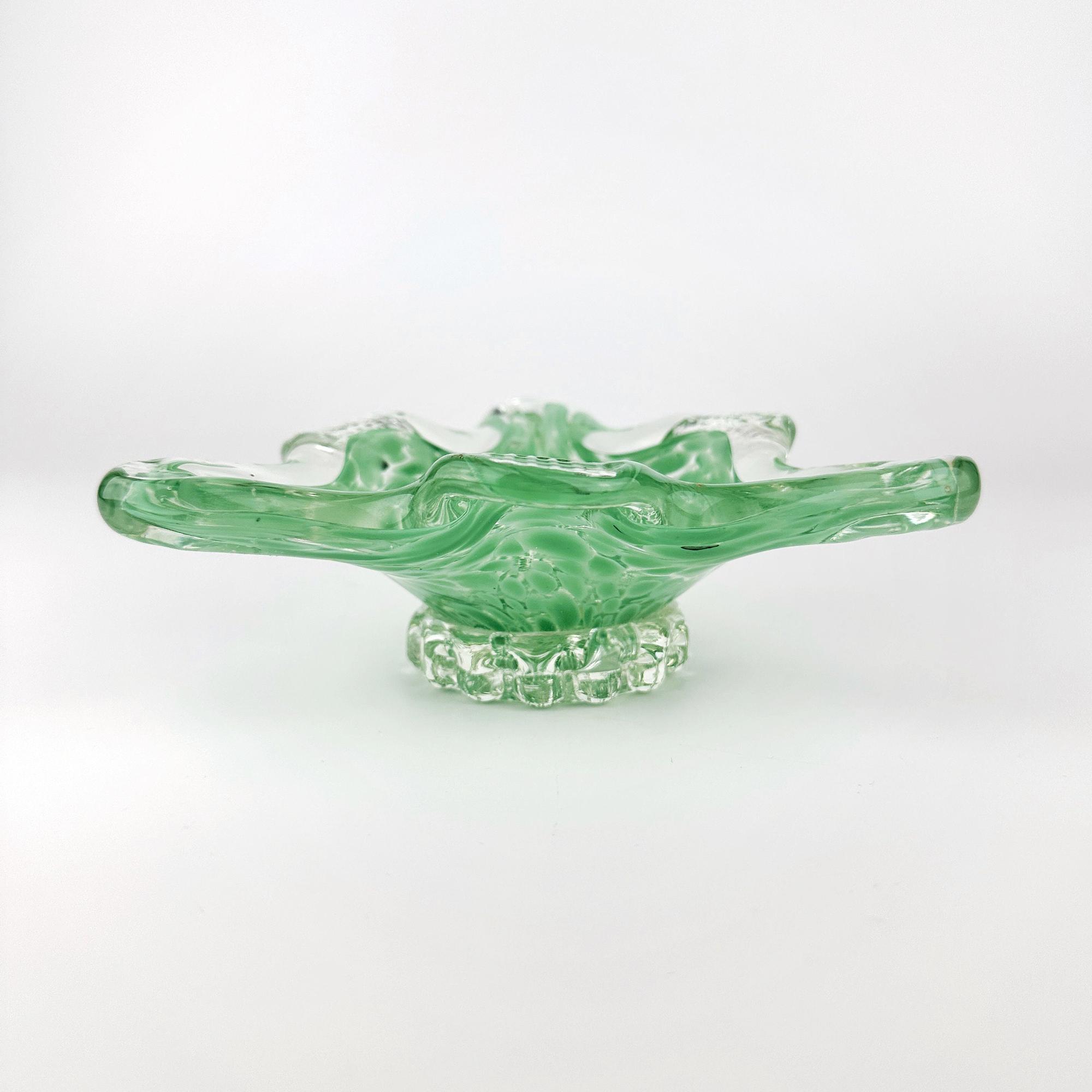 Vintage italienischer Glas-Aschenbecher in Pastellgrün 0