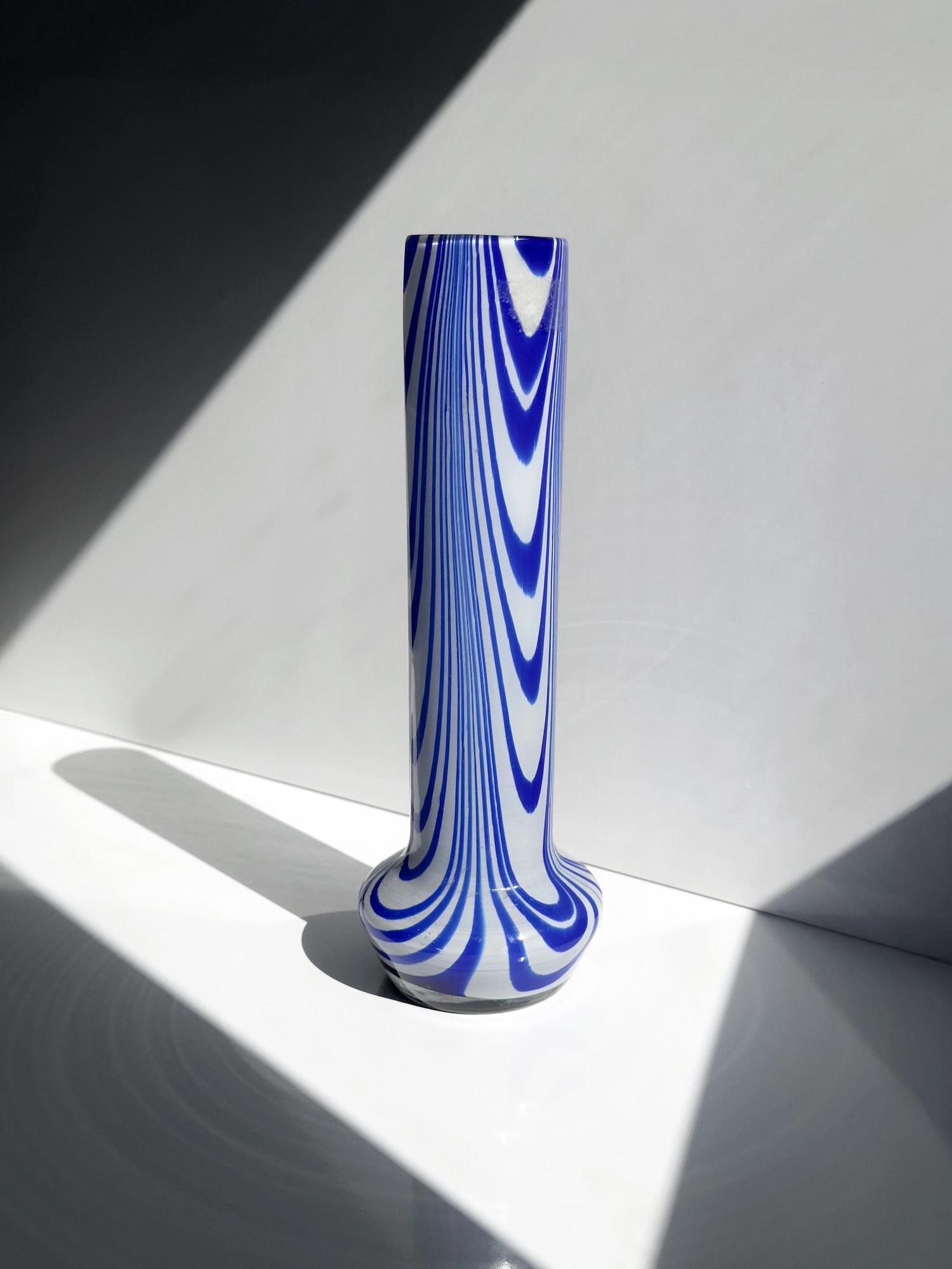 Carlo Moretti Vintage Vase aus blau-weißem Glas 4