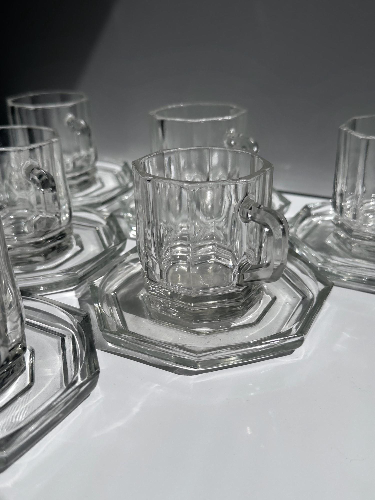 6 Vintage Glas-Espressotassen mit achteckigen Untertassen 5
