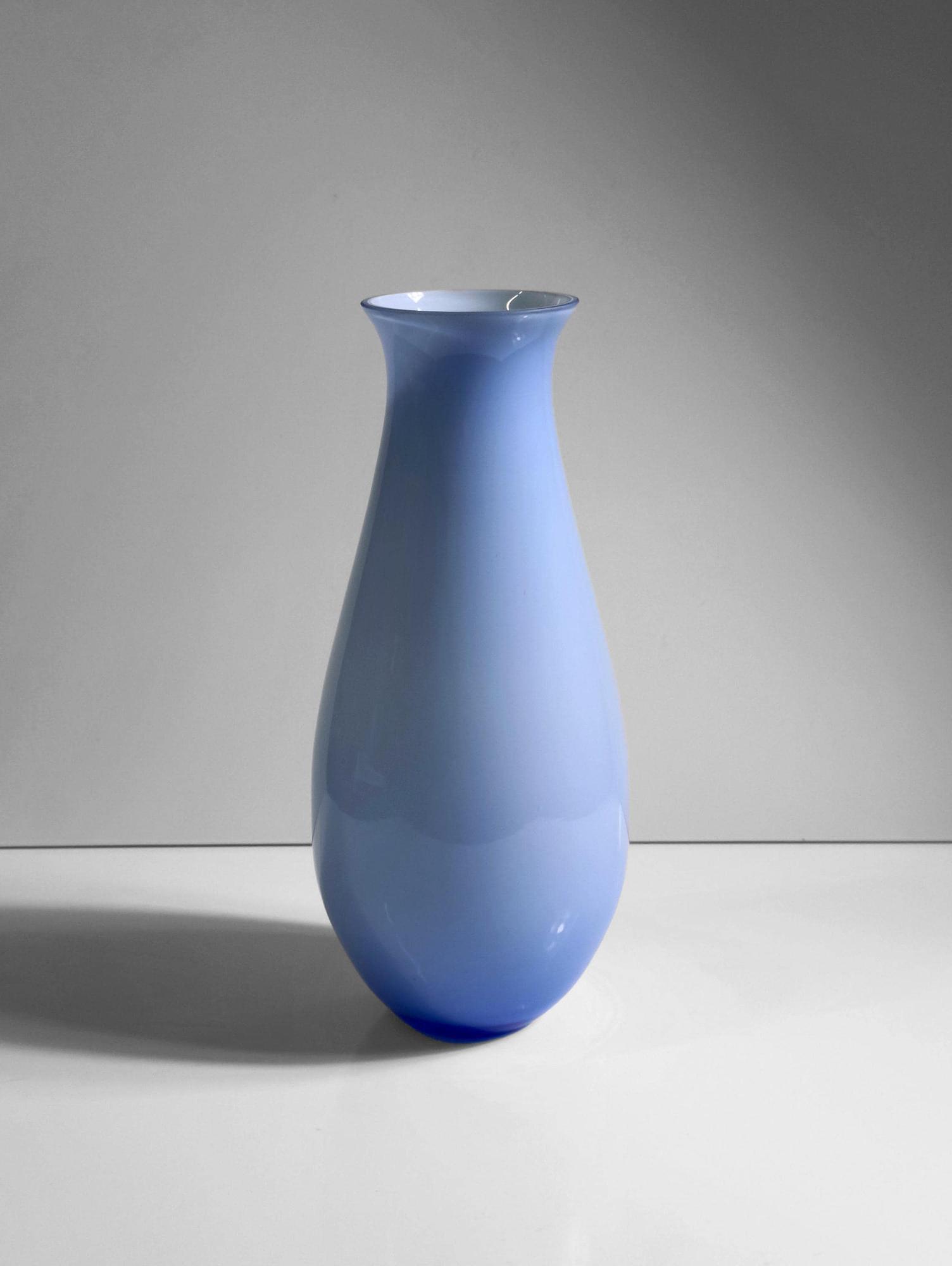 Vintage Murano Opalglas Vase in Pastellblau, Italien 1970er 0
