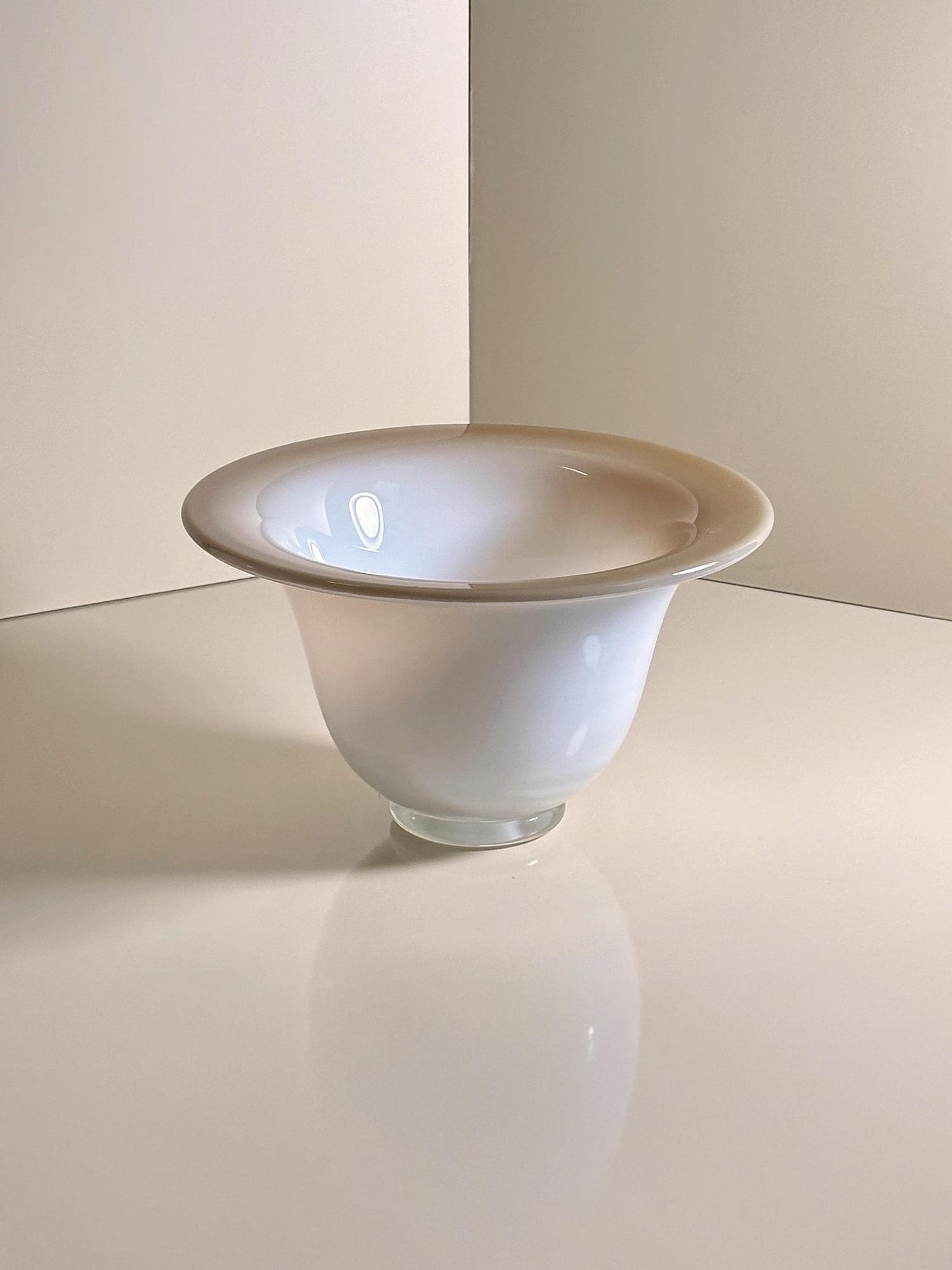 Vintage Murano Opalglas Schale in Creme & Beige 1
