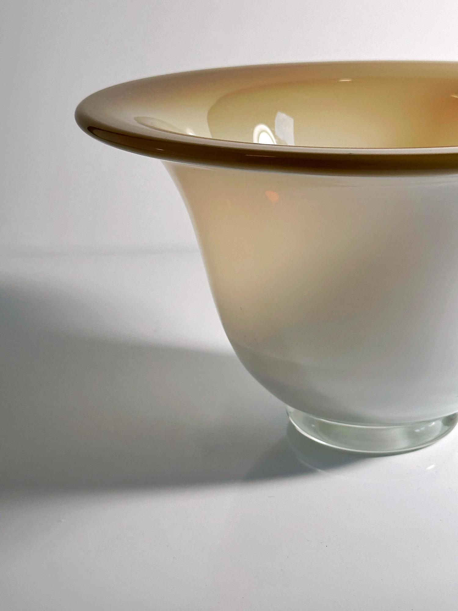 Vintage Murano Opalglas Schale in Creme & Beige 2