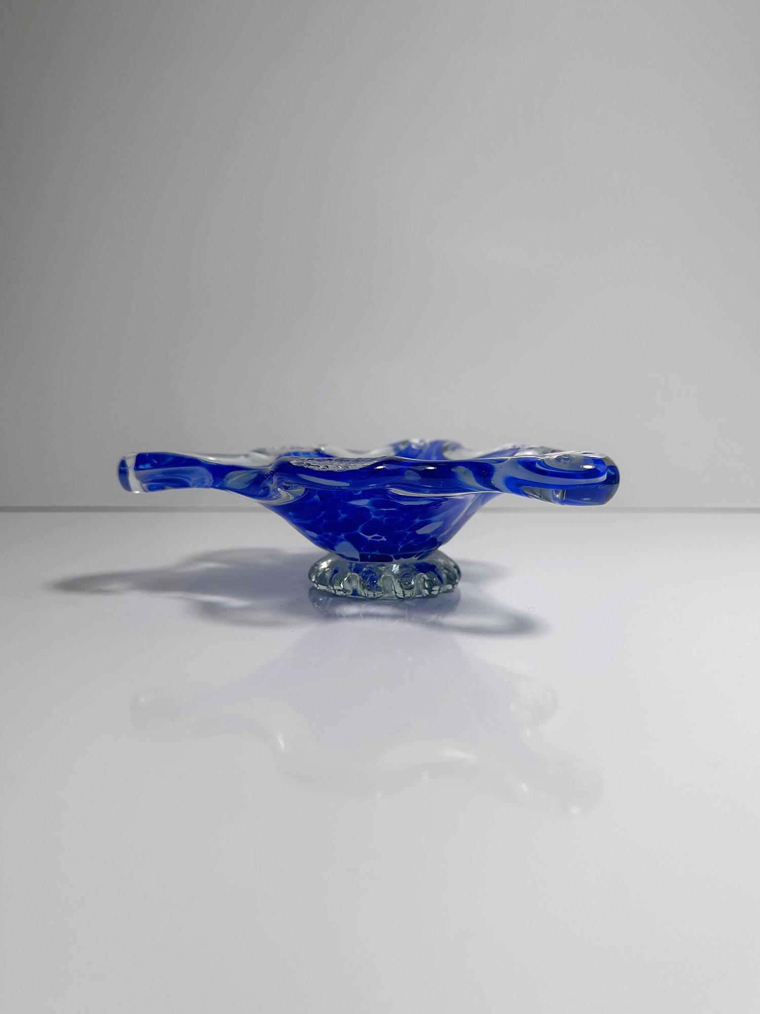 Vintage italienischer Glas-Aschenbecher in Ultramarinblau 3