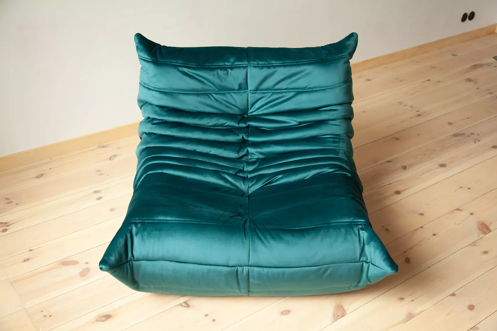Togo armchair velvet petrol 1