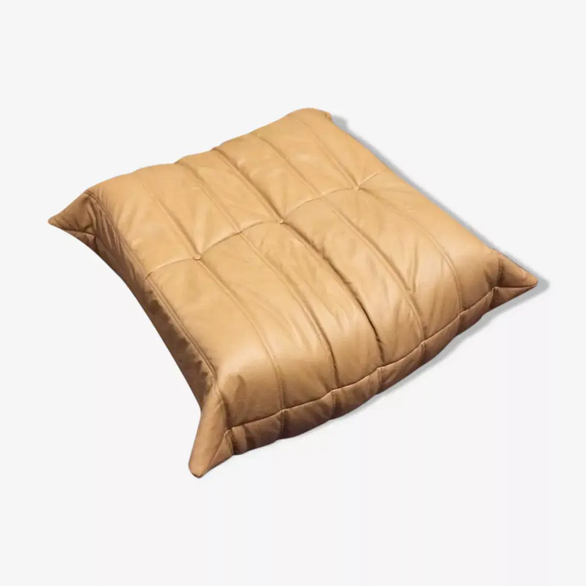 Togo Ottoman Pull-Up Leather Camel Brown 0