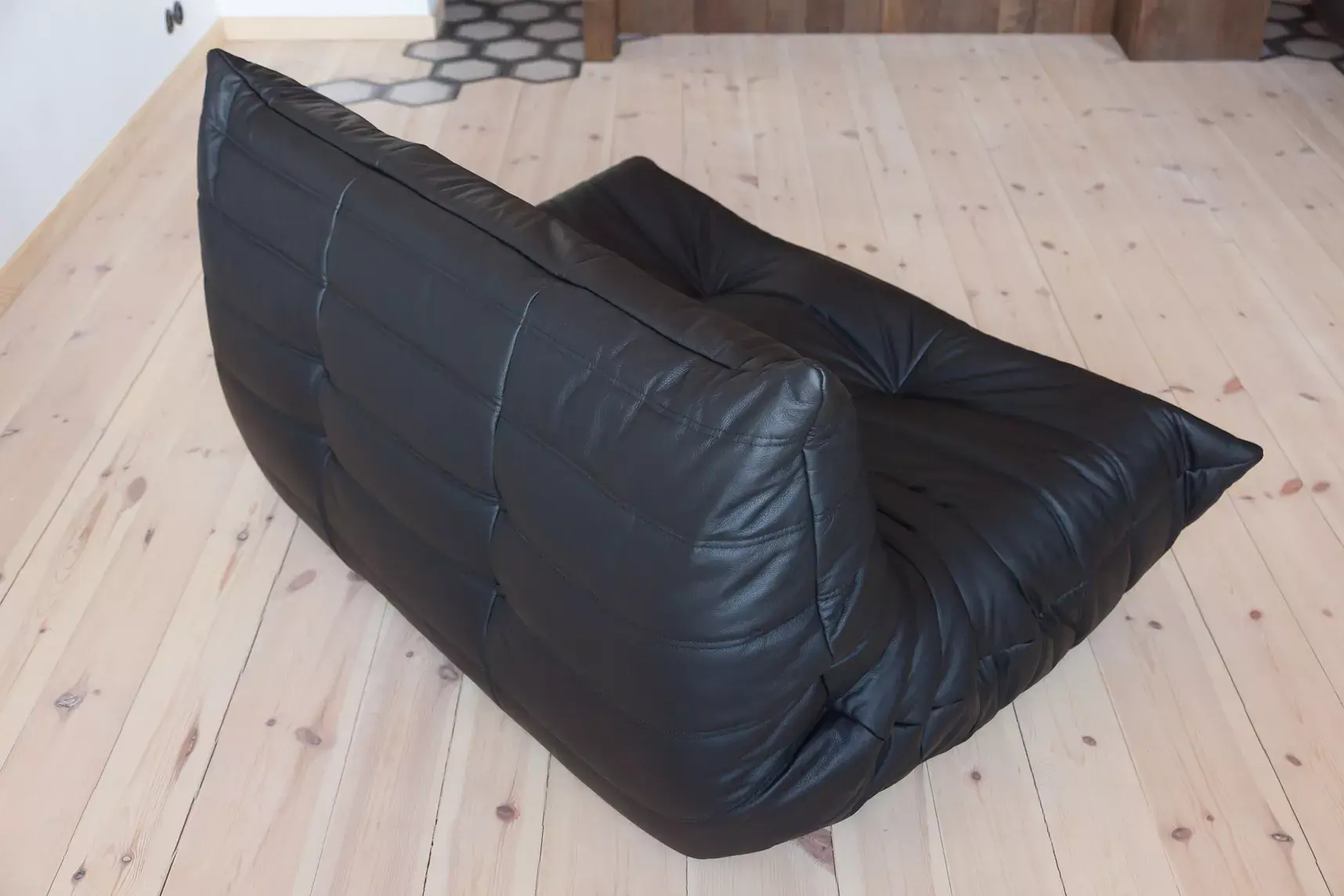 Togo Sofa 2-seater Madras leather Black 5