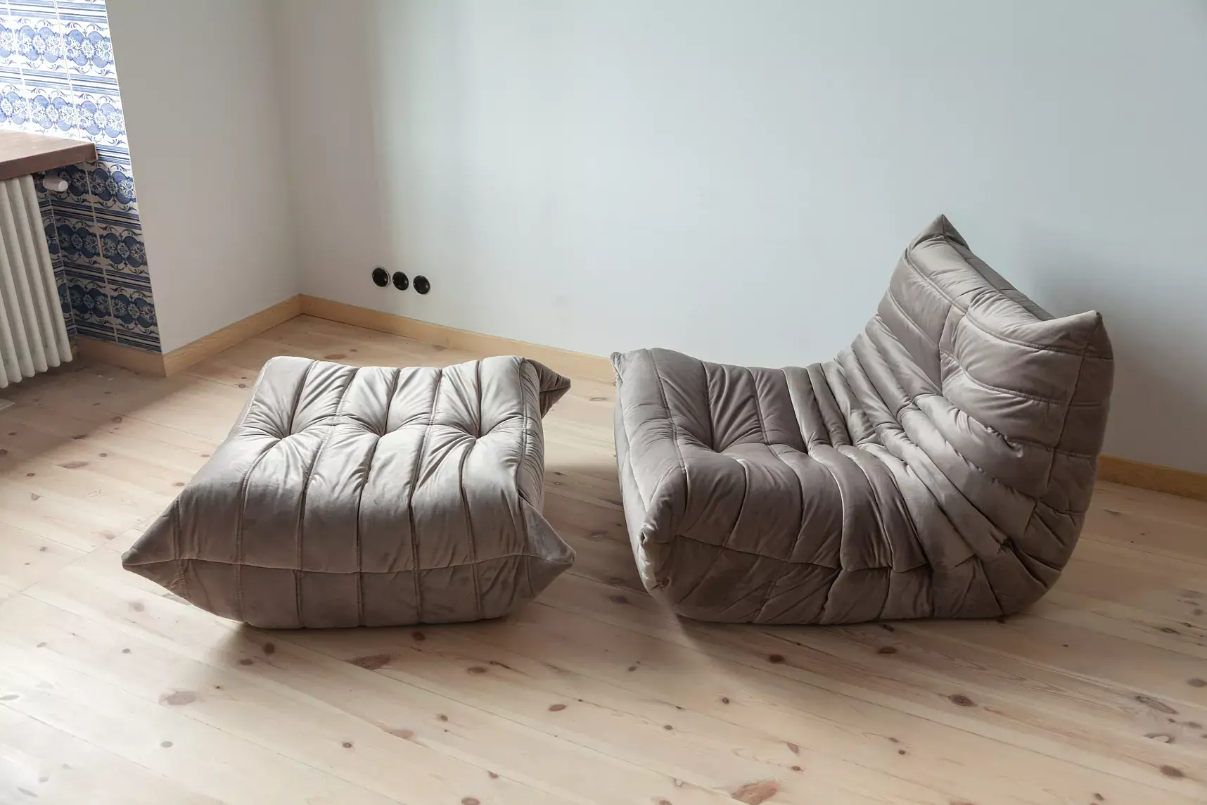 Togo Armchair and Ottoman Set Velvet Warm Grey 1