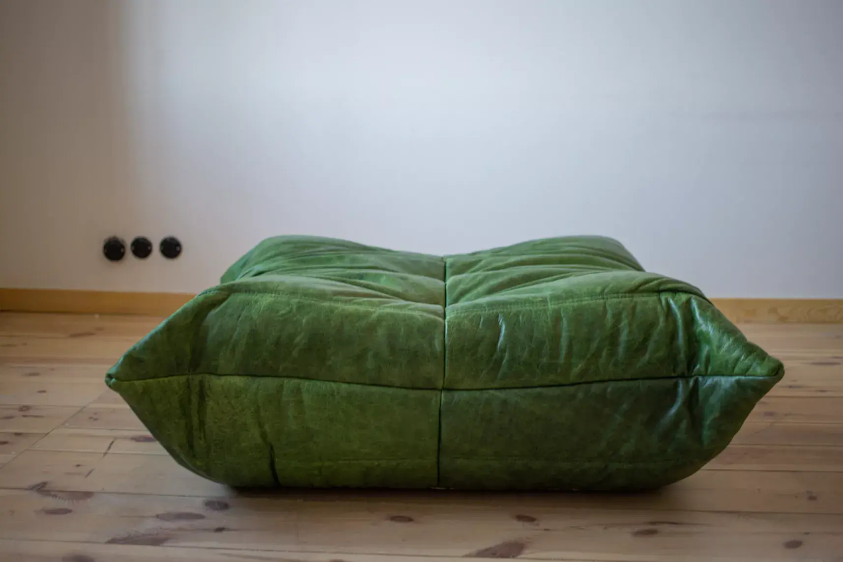 Togo armchair and ottoman set pull-up leather green 6