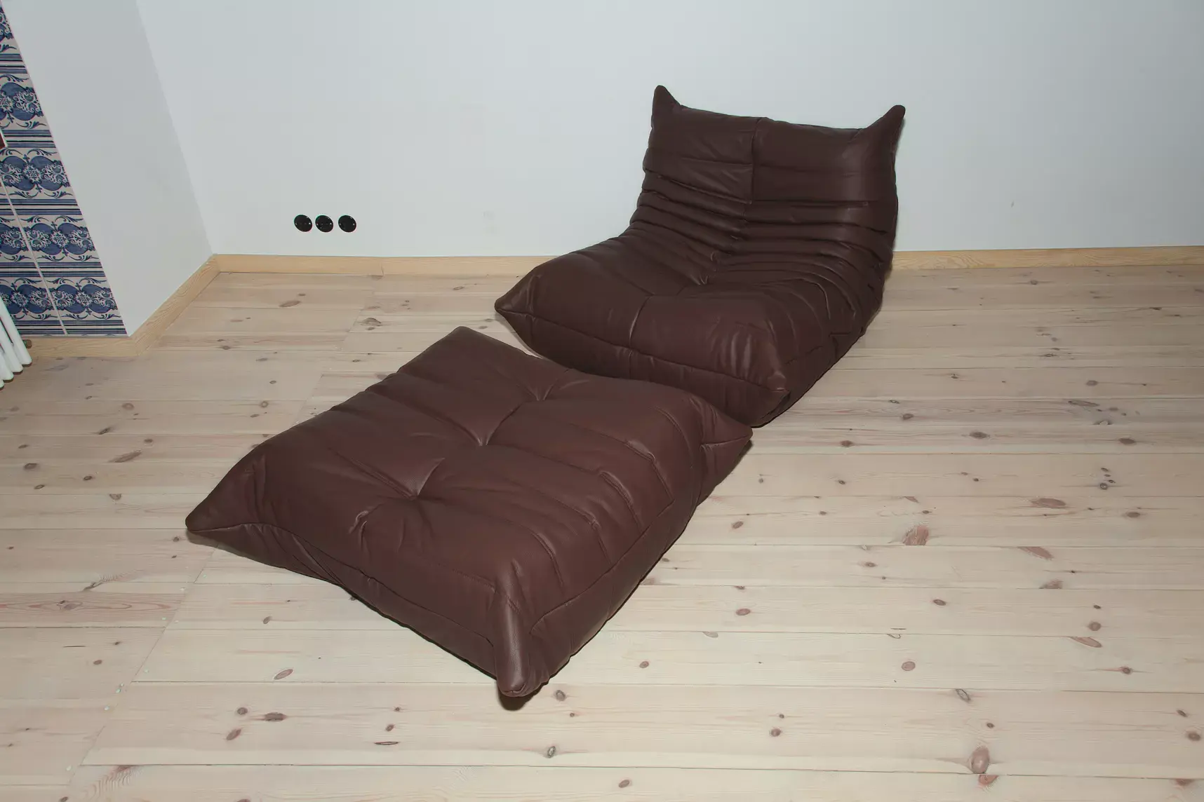 Togo armchair and ottoman set Madras leather brown 1