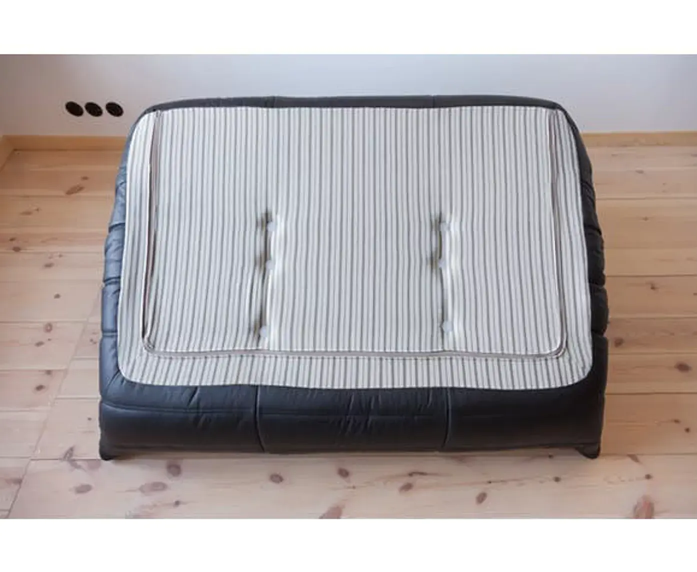 Togo Lounge Set 2-pc. Madras Leather Black 4