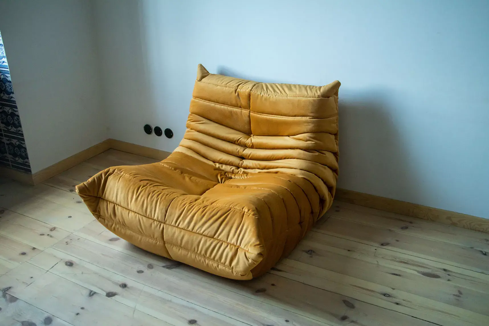 Togo Lounge Set 3-piece Velvet Gold Yellow 4