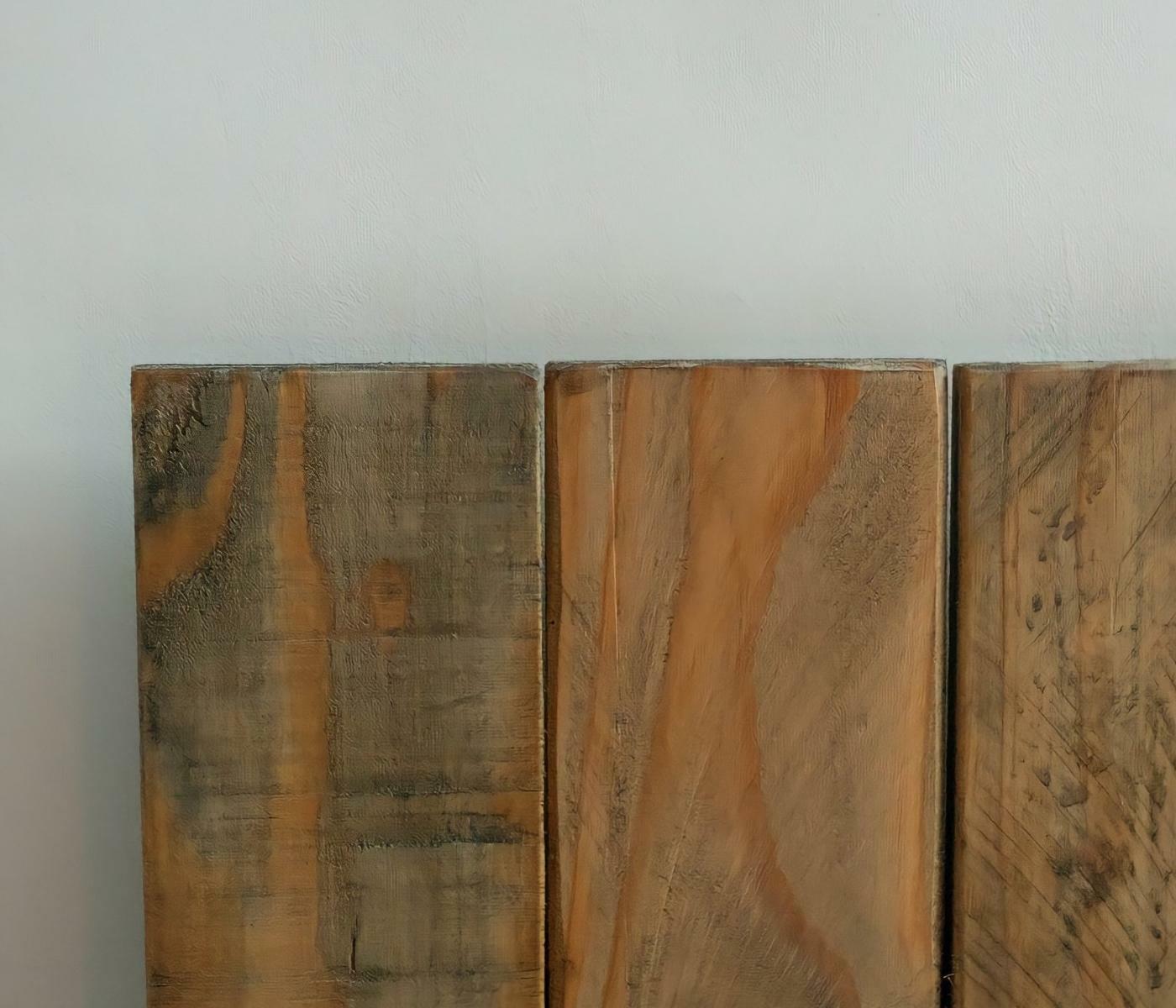 Bettkopfteil aus recyceltem Holz 3