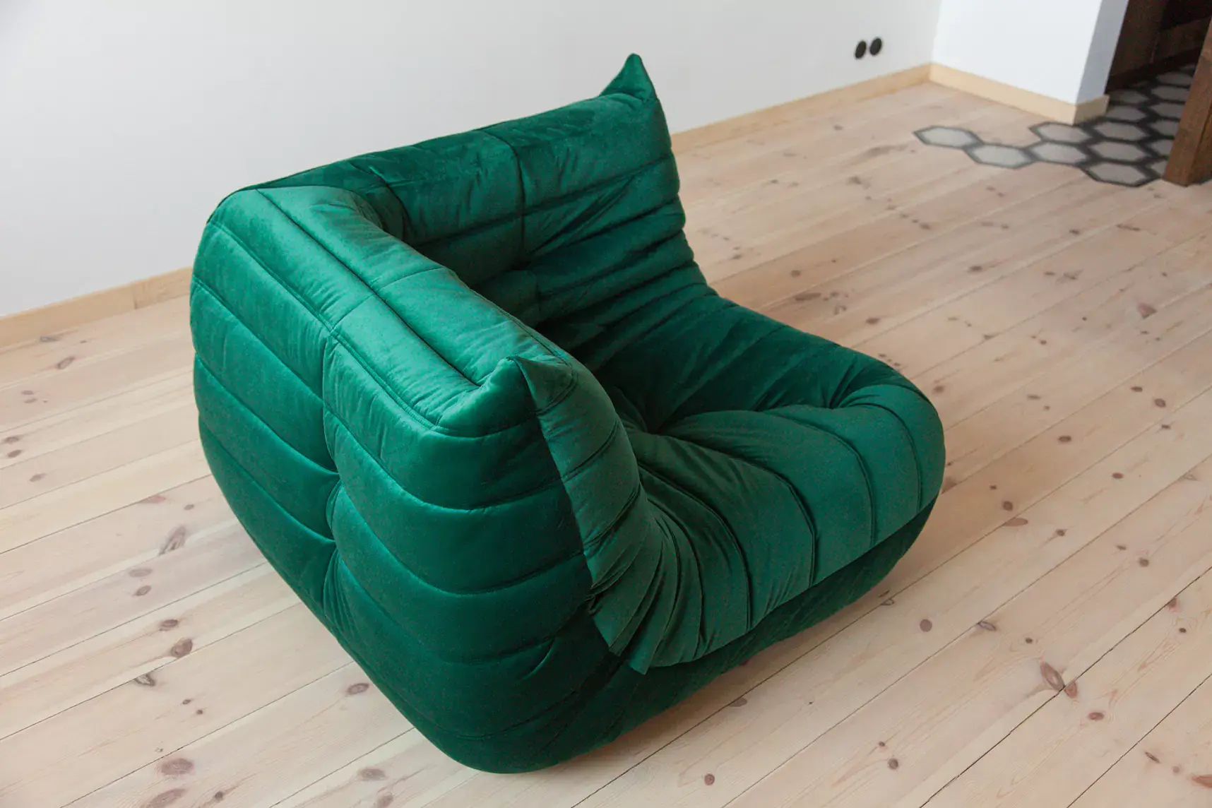 Togo Corner Sofa Velvet Emerald Green 4